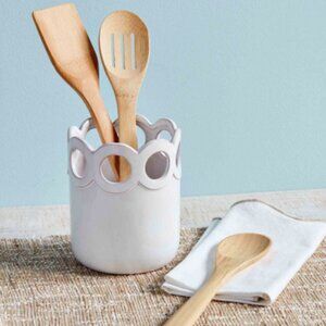 Scalloped Utensil Holder